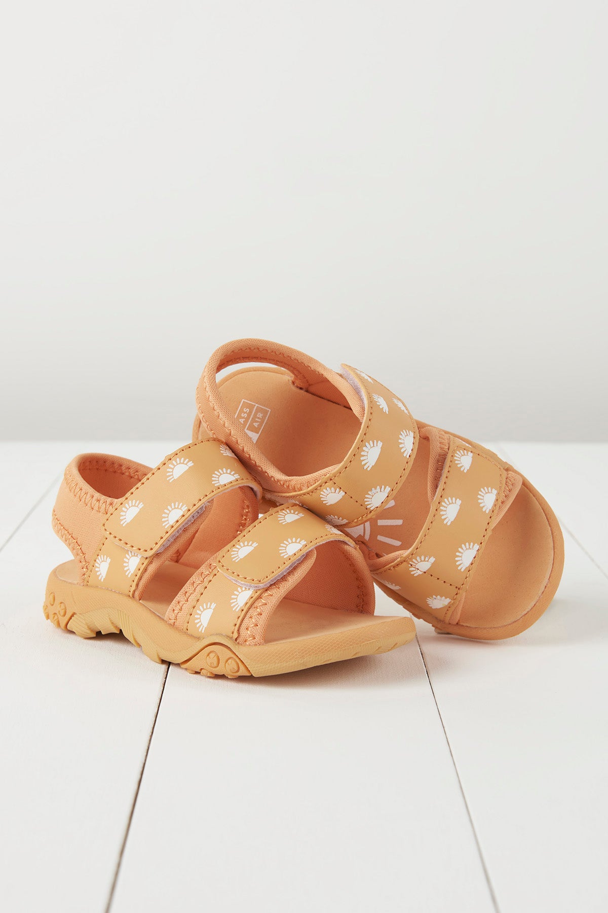 Grass and Air peach colour changing kids sandals