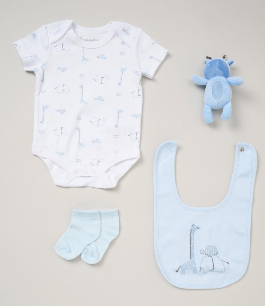 4 piece giraffe boxed gift set 100 cotton knit UK premium baby essential
