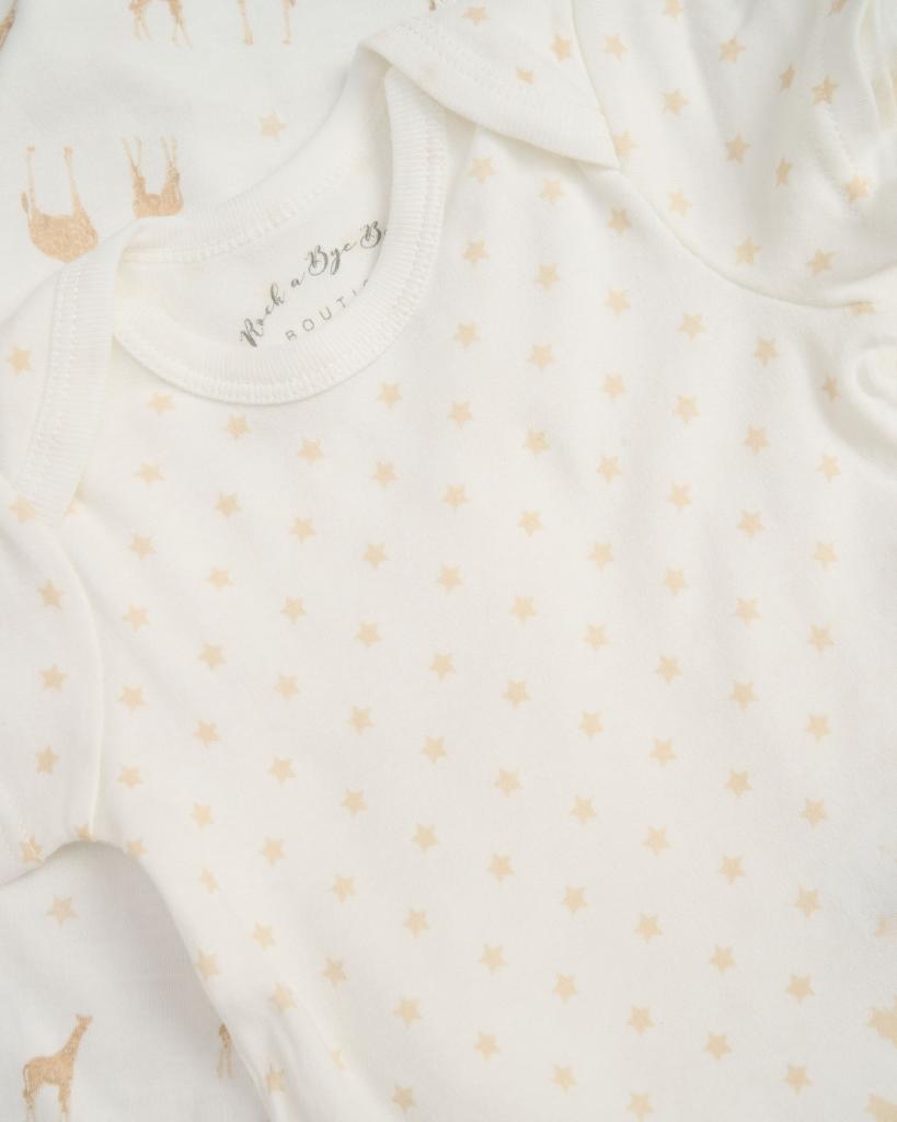 giraffe newborn baby gift set UK 5 piece cotton layette