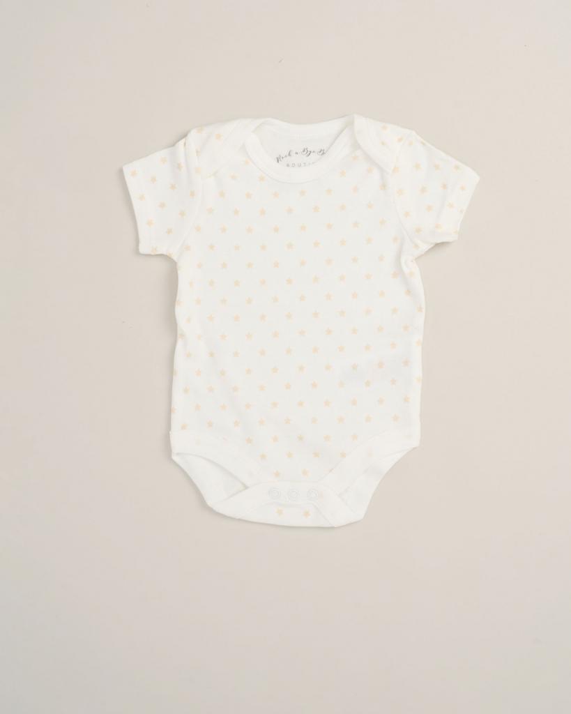 giraffe newborn baby gift set UK 5 piece cotton layette